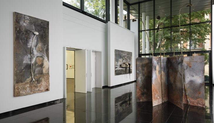 Galerie Thomas Modern Kiefer Installationsshot Foyer