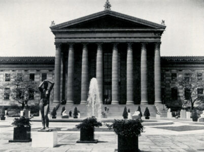 Marcks Maja vor dem Philadelphia Museum of Art 1949